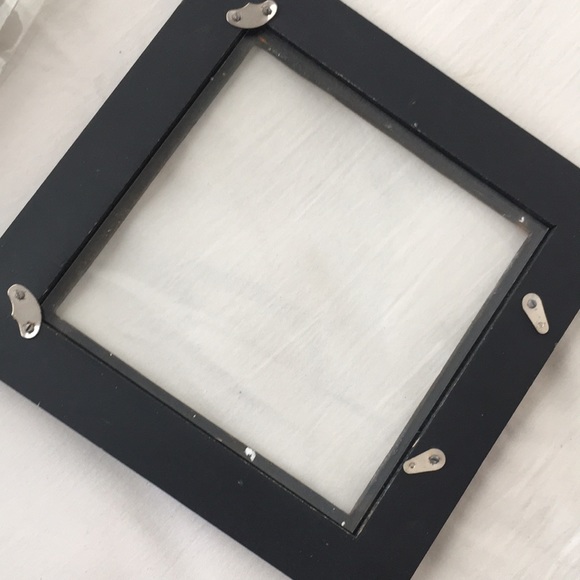 2 Pictures Frames - Picture 6 of 7